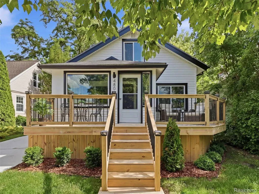480 Ardmore Drive Ferndale City MI 48220