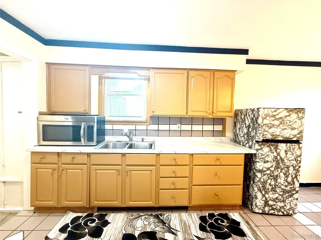19643 Caldwell Street Detroit City MI 48234