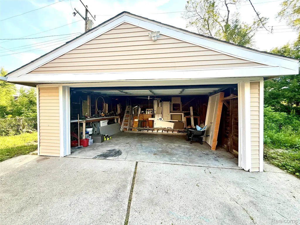 19643 Caldwell Street Detroit City MI 48234