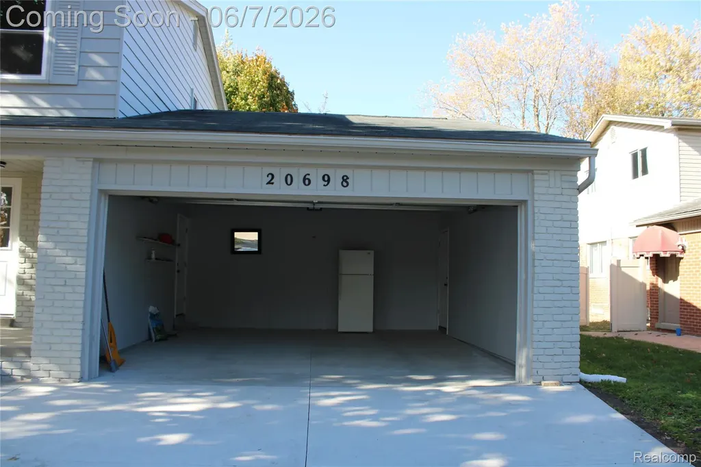 20698 Coachwood Road Riverview City MI 48193