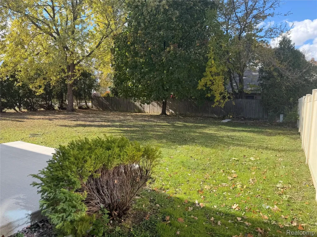 20698 Coachwood Road Riverview City MI 48193