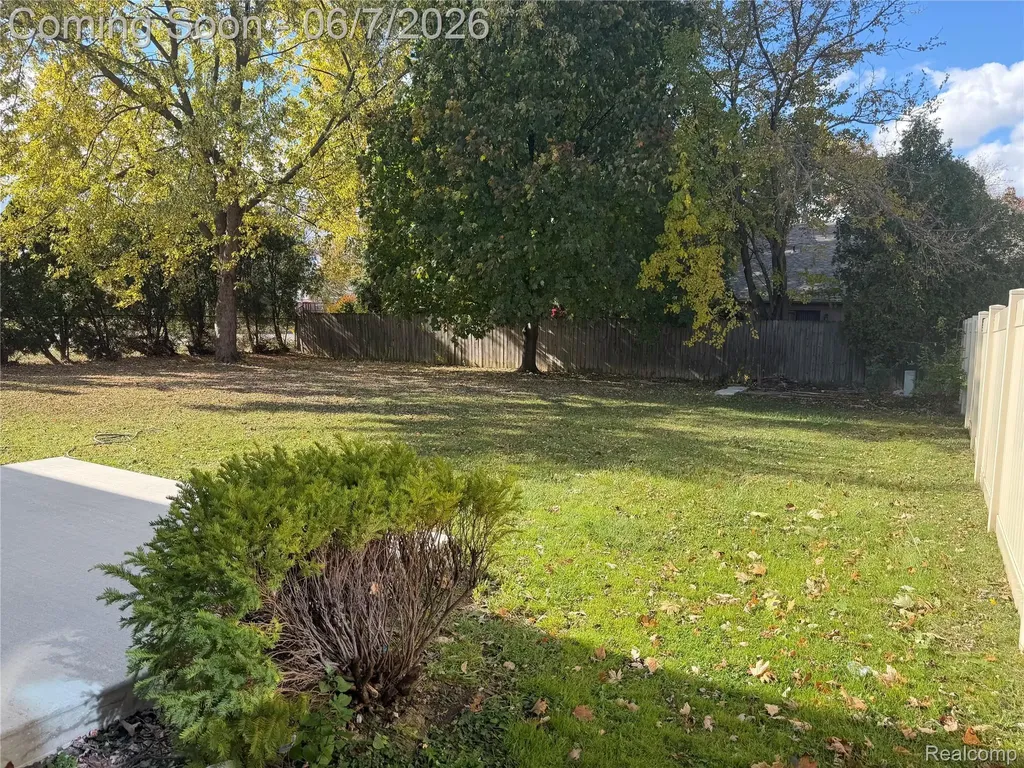 20698 Coachwood Road Riverview City MI 48193