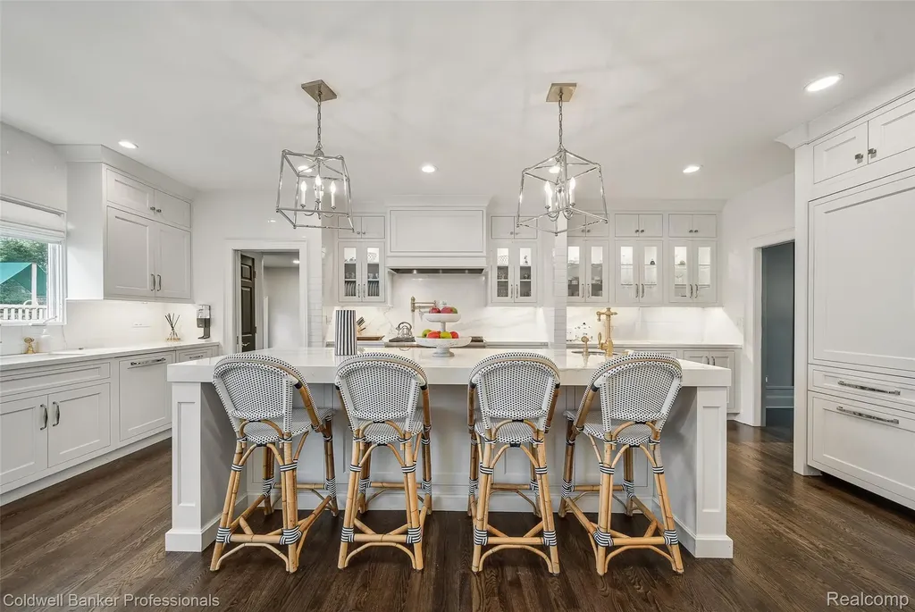 477 Dunston Road Bloomfield Charter Township MI 48304