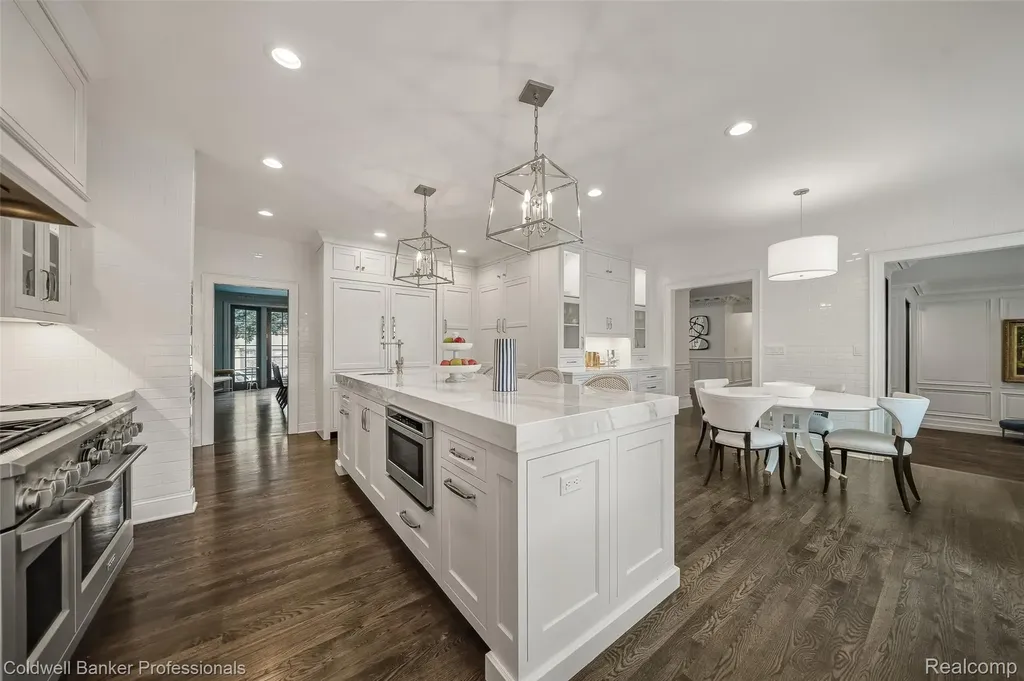 477 Dunston Road Bloomfield Charter Township MI 48304