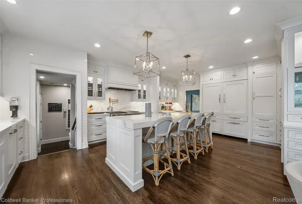 477 Dunston Road Bloomfield Charter Township MI 48304
