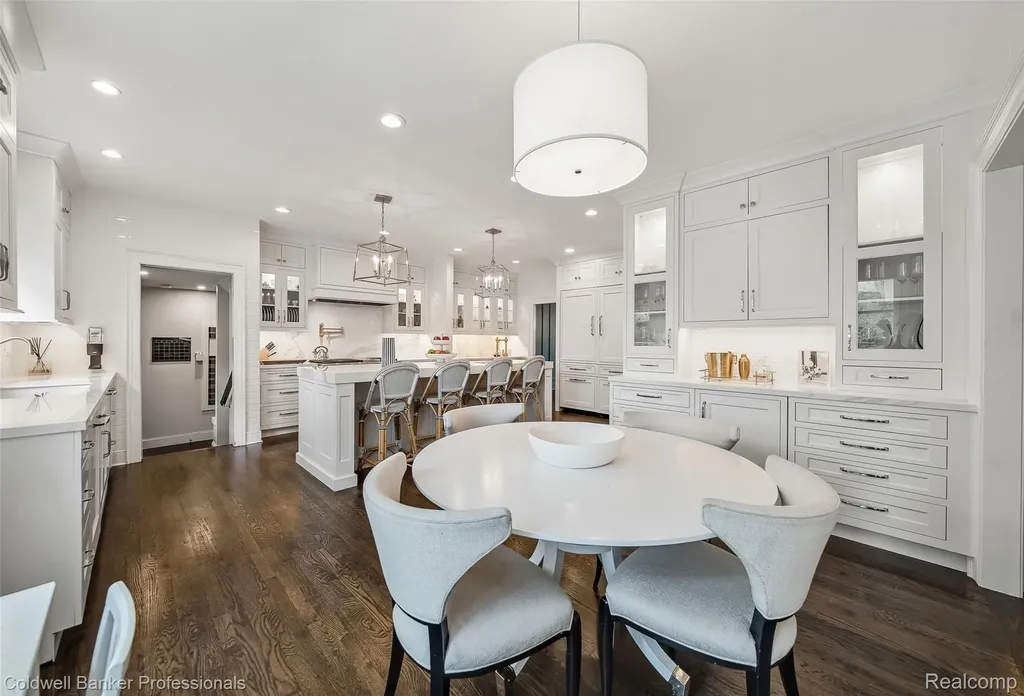 477 Dunston Road Bloomfield Charter Township MI 48304