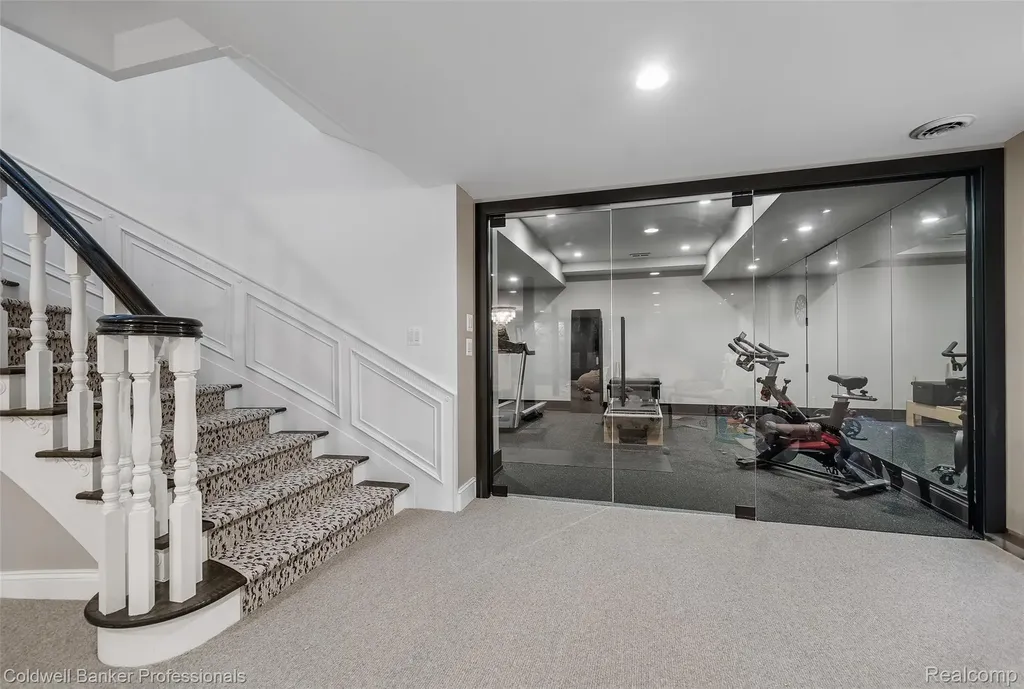 477 Dunston Road Bloomfield Charter Township MI 48304