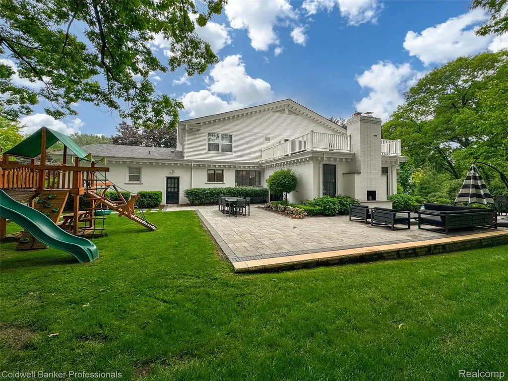477 Dunston Road Bloomfield Charter Township MI 48304