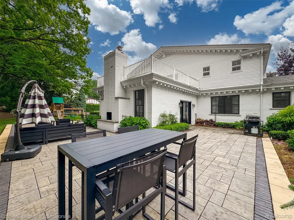 477 Dunston Road Bloomfield Charter Township MI 48304