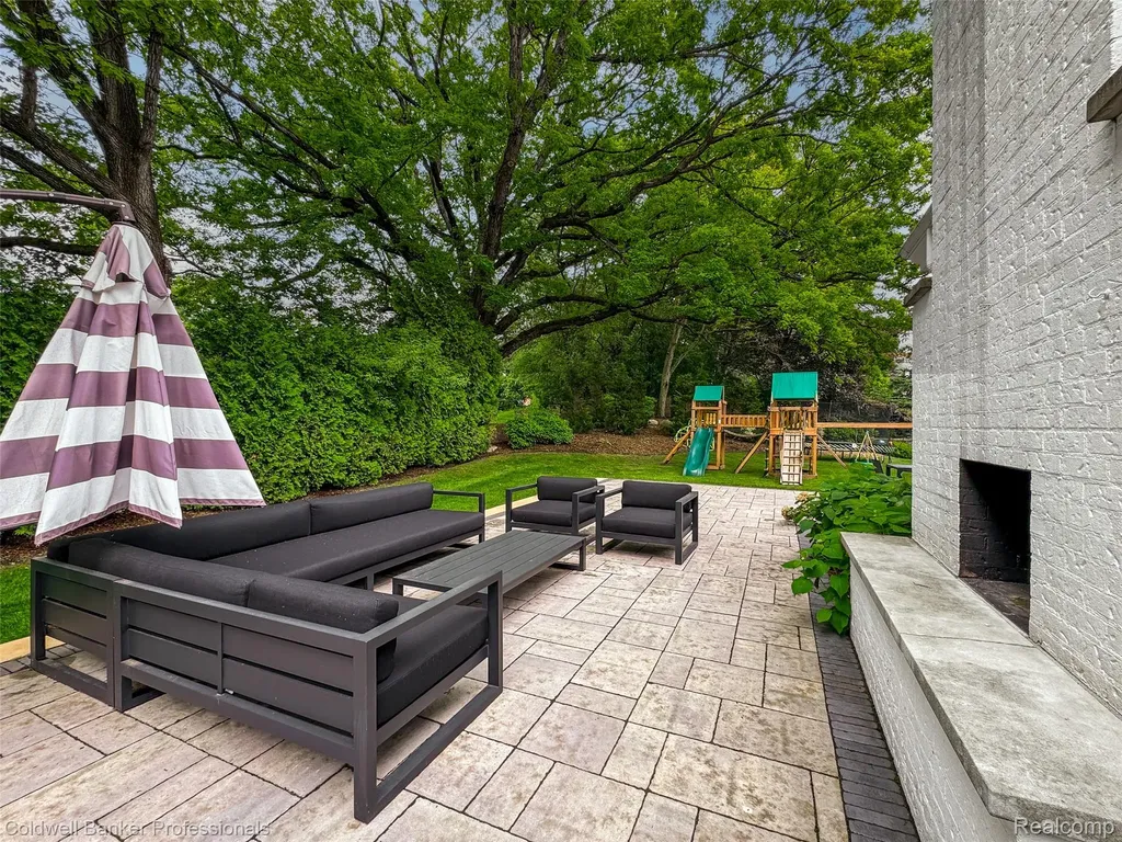 477 Dunston Road Bloomfield Charter Township MI 48304
