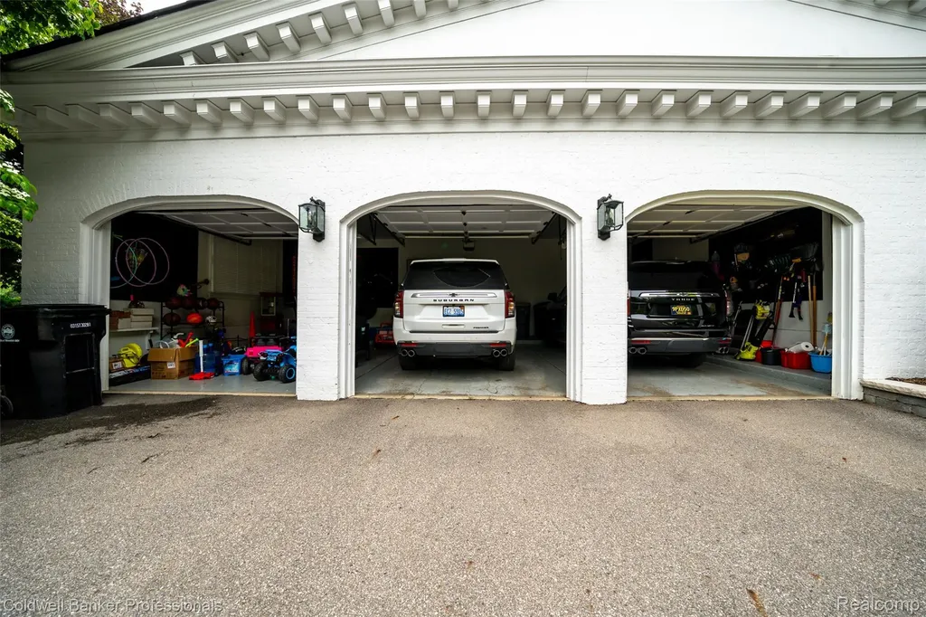 477 Dunston Road Bloomfield Charter Township MI 48304
