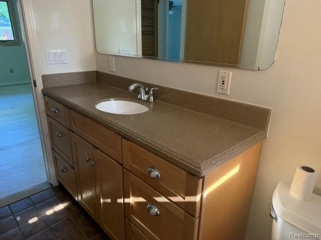 10804 Kolb Avenue Allen Park City MI 48101