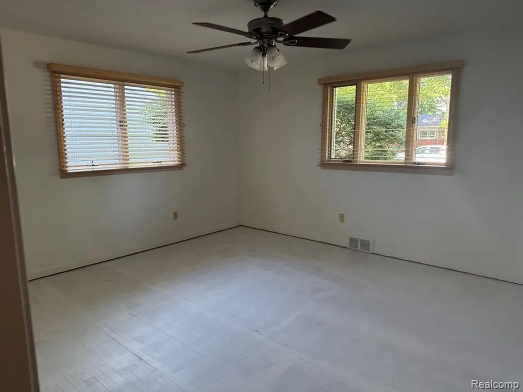 10804 Kolb Avenue Allen Park City MI 48101