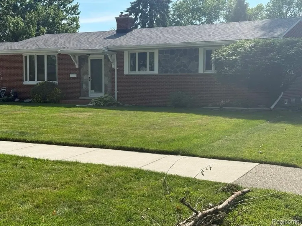 10804 Kolb Avenue Allen Park City MI 48101