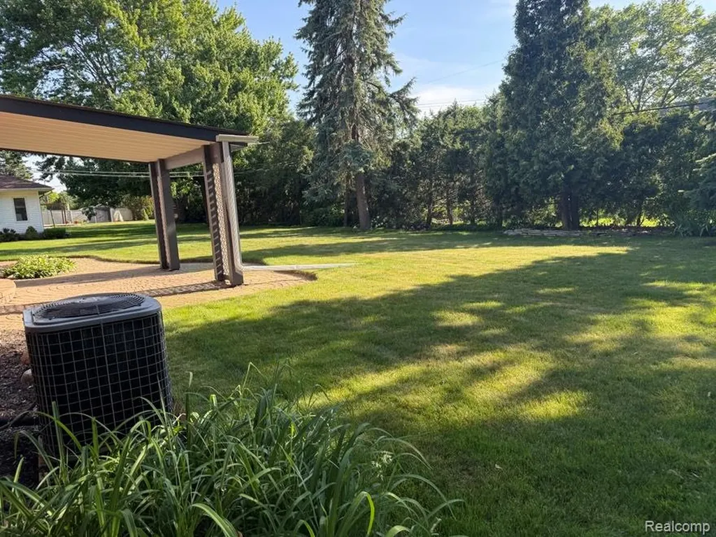 10804 Kolb Avenue Allen Park City MI 48101