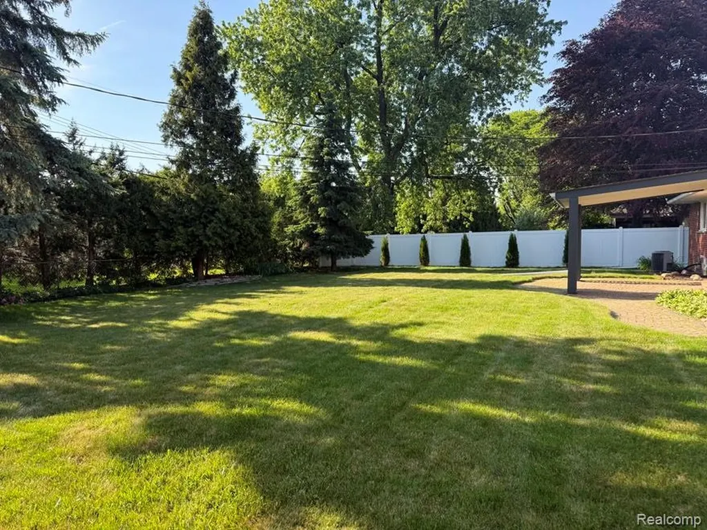 10804 Kolb Avenue Allen Park City MI 48101