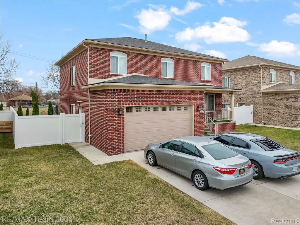 9957 Tuxedo Street Dearborn City MI 48120