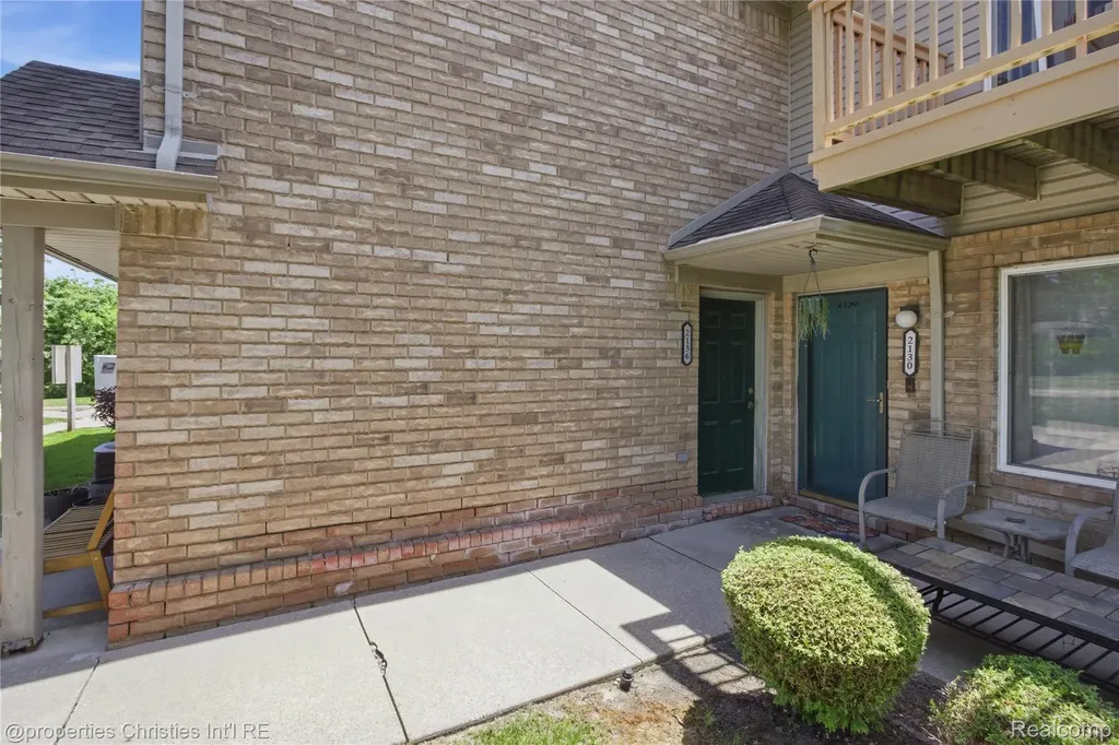 2136 Frazho Road Warren City MI 48091