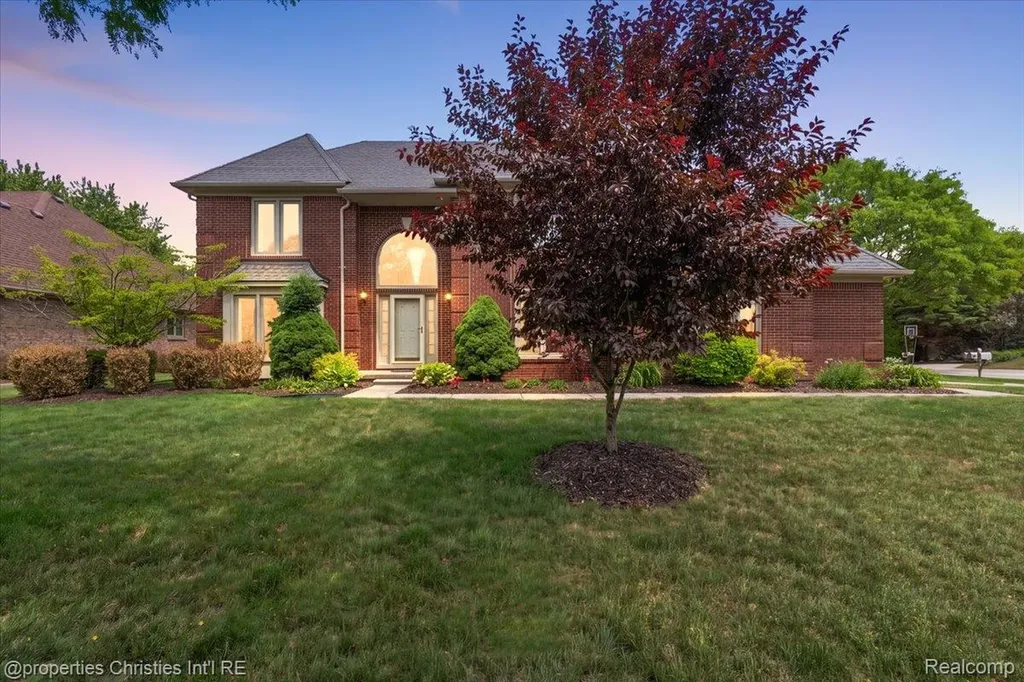 4708 Holland Drive Troy City MI 48085