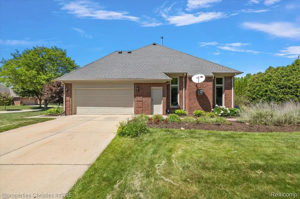 4708 Holland Drive Troy City MI 48085