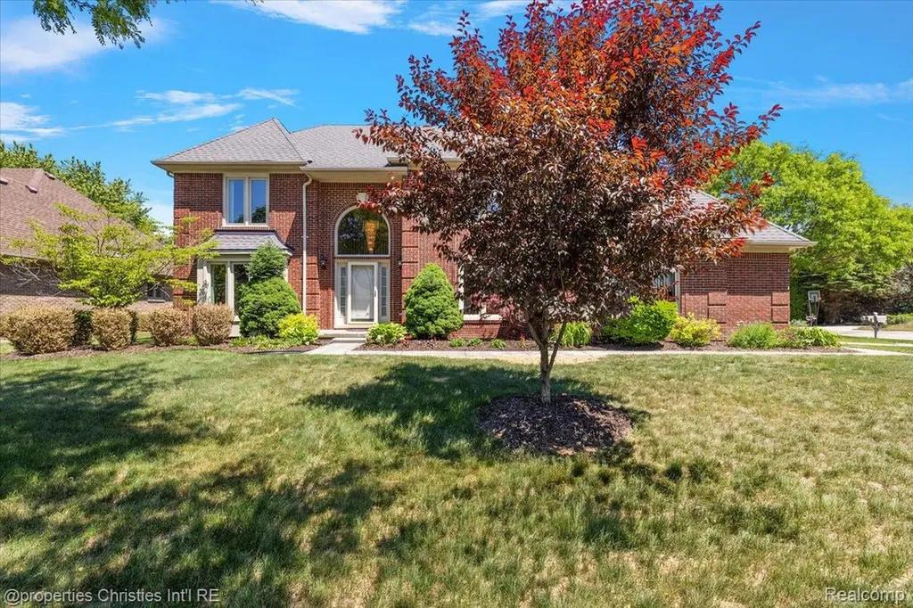 4708 Holland Drive Troy City MI 48085