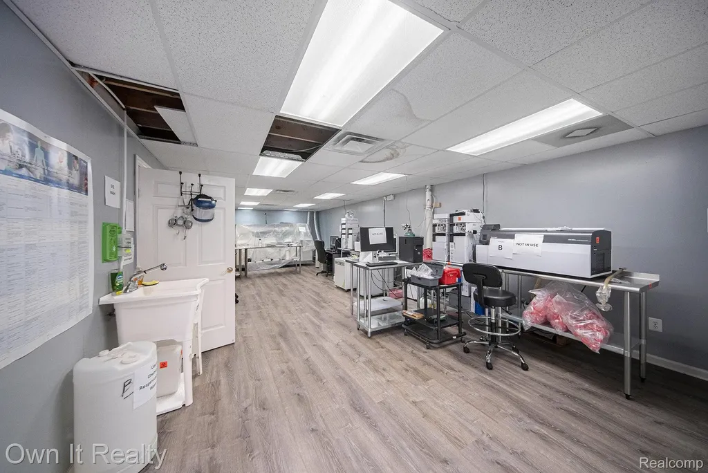 35540 W Michigan Avenue Wayne City MI 48184