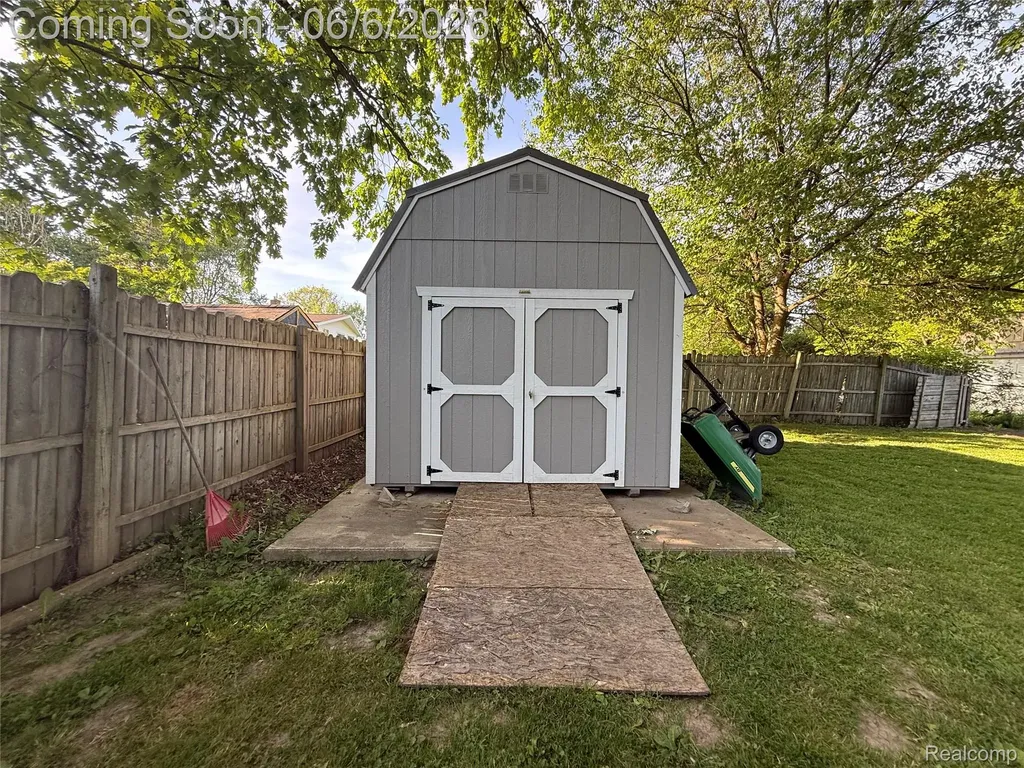 4413 Winters Drive Genesee Charter Township MI 48506