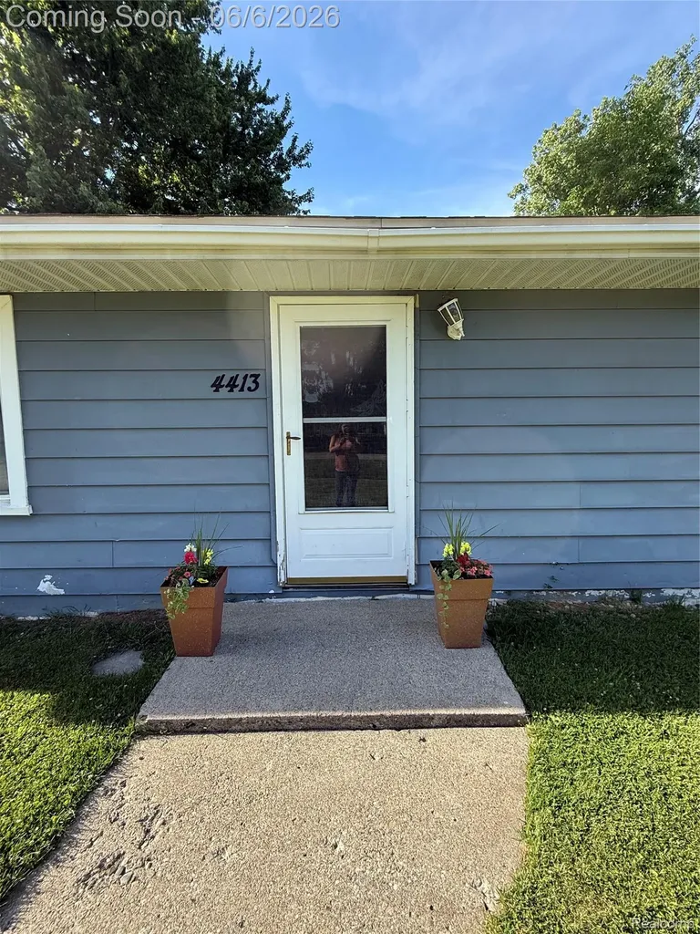 4413 Winters Drive Genesee Charter Township MI 48506