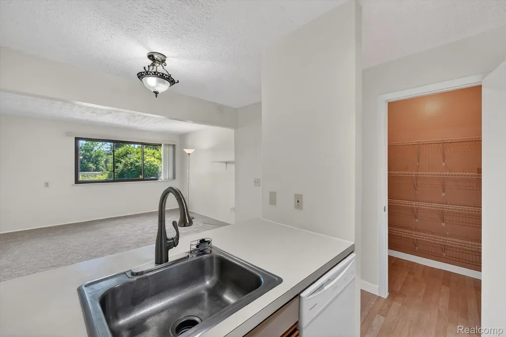 8735 Green Willow Street Brighton City MI 48116