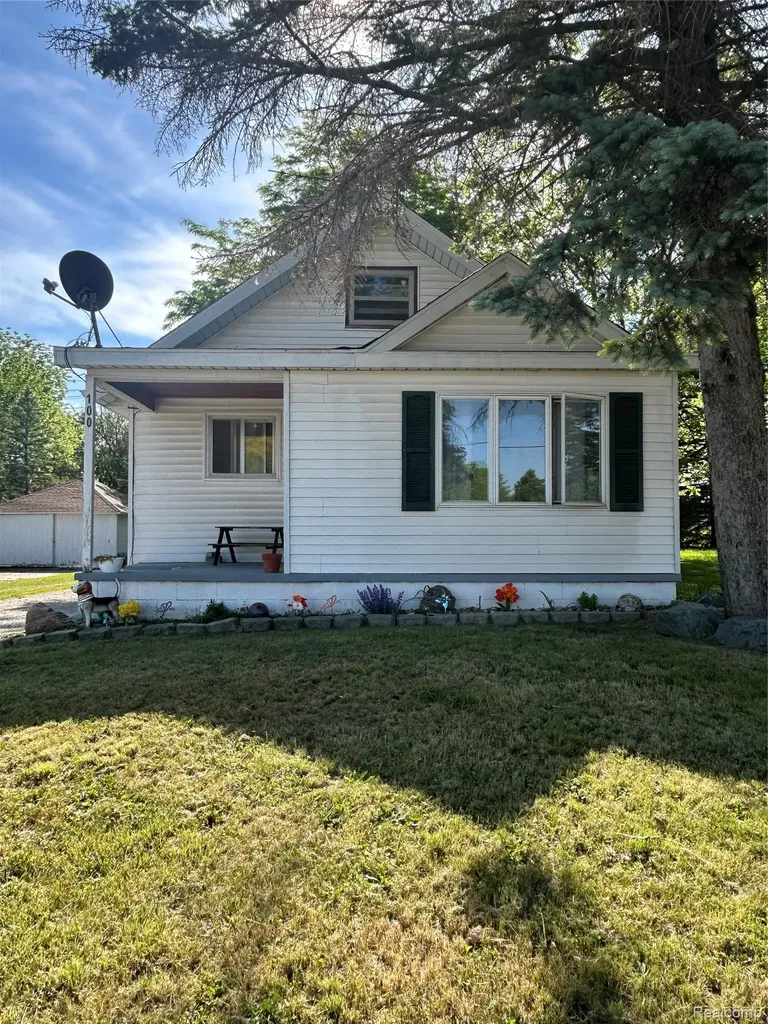 100 S Hooper Street Caro City MI 48723