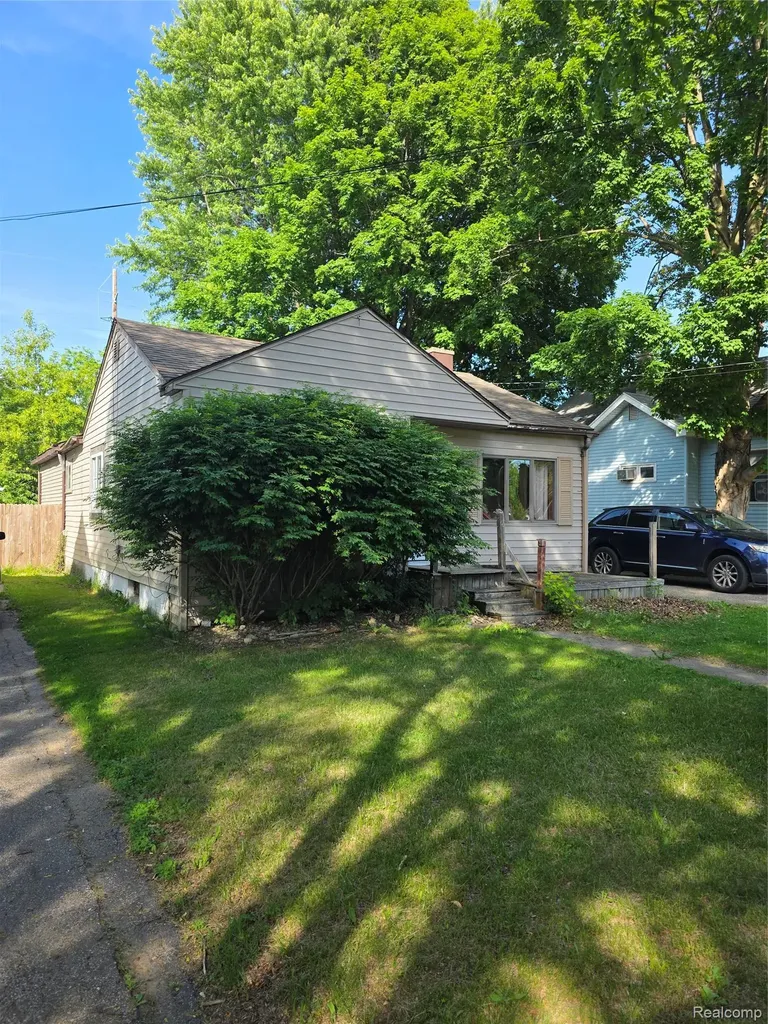 4217 Pengelly Road Flint City MI 48507