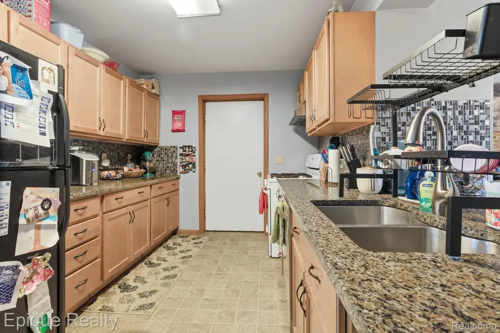 1609 New Jersey Avenue Marysville City MI 48040