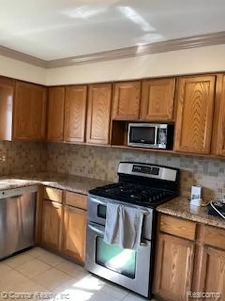 39480 Baroque Boulevard Clinton Charter Township MI 48038