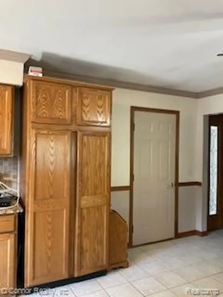 39480 Baroque Boulevard Clinton Charter Township MI 48038