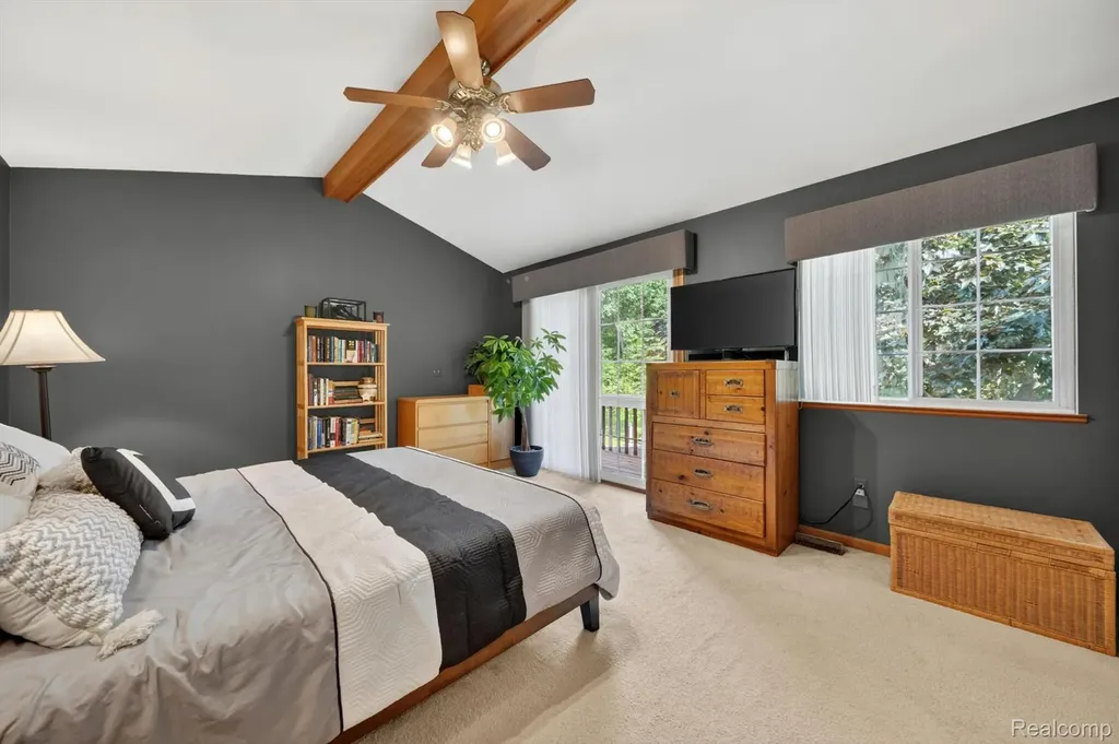 611 Thornehill Trail Oxford Village MI 48371