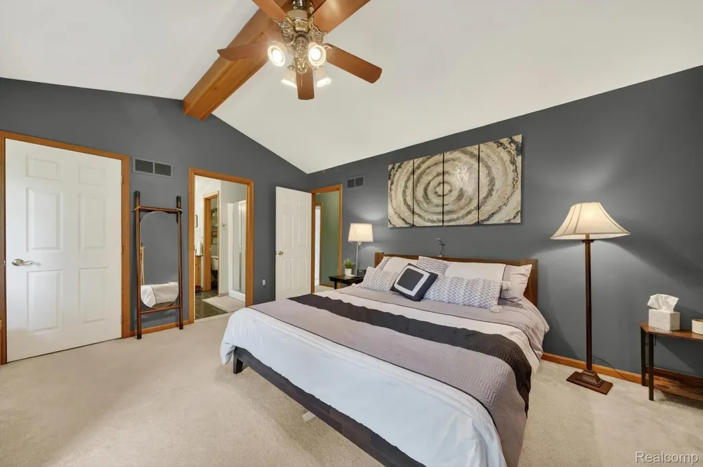 611 Thornehill Trail Oxford Village MI 48371