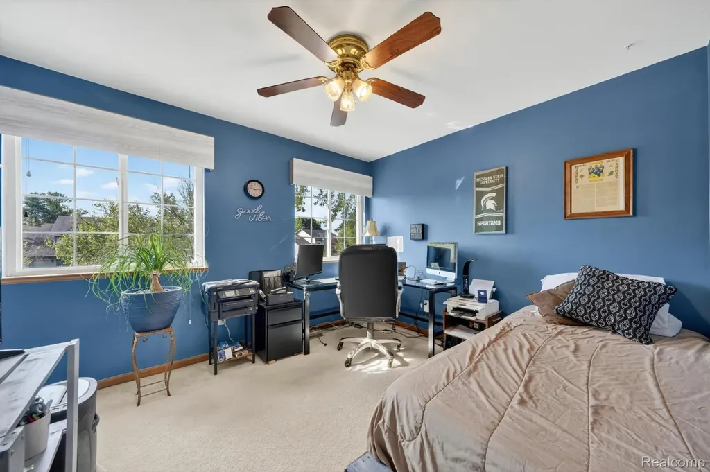 611 Thornehill Trail Oxford Village MI 48371