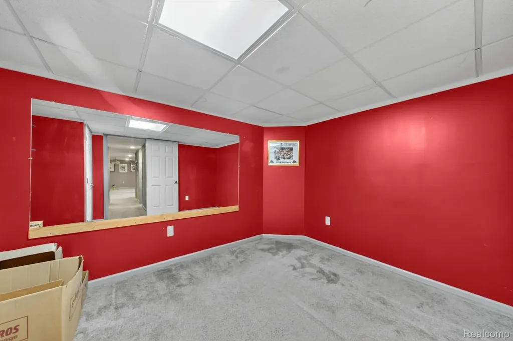 611 Thornehill Trail Oxford Village MI 48371