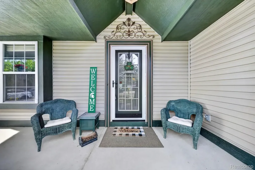 611 Thornehill Trail Oxford Village MI 48371