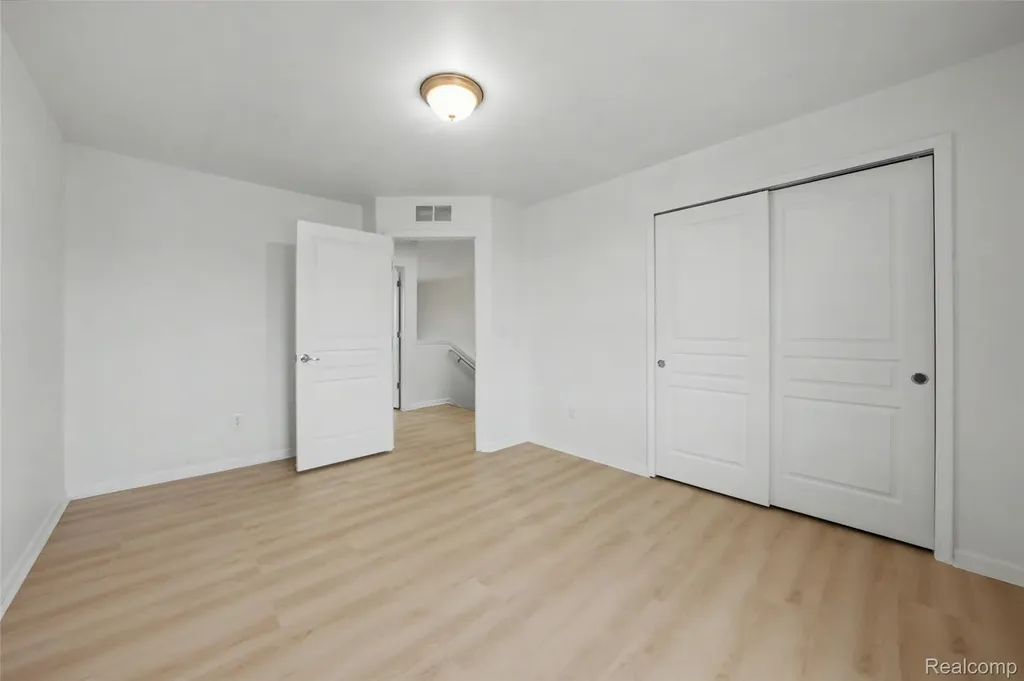 49184 Gracechurch Road Macomb Township MI 48044