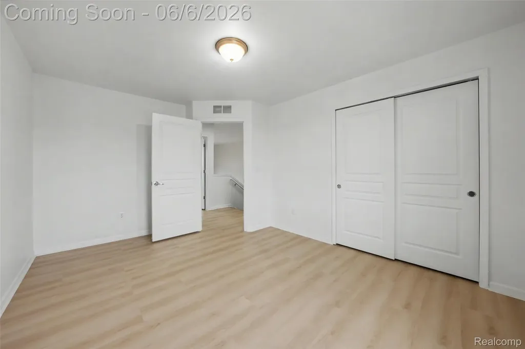49184 Gracechurch Road Macomb Township MI 48044