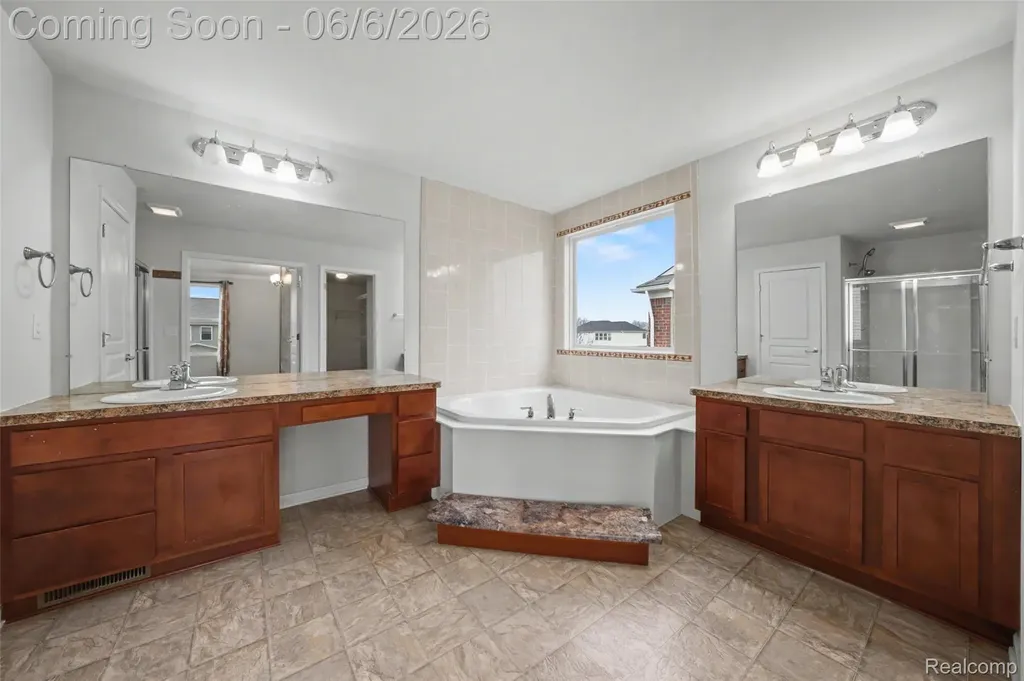 49184 Gracechurch Road Macomb Township MI 48044