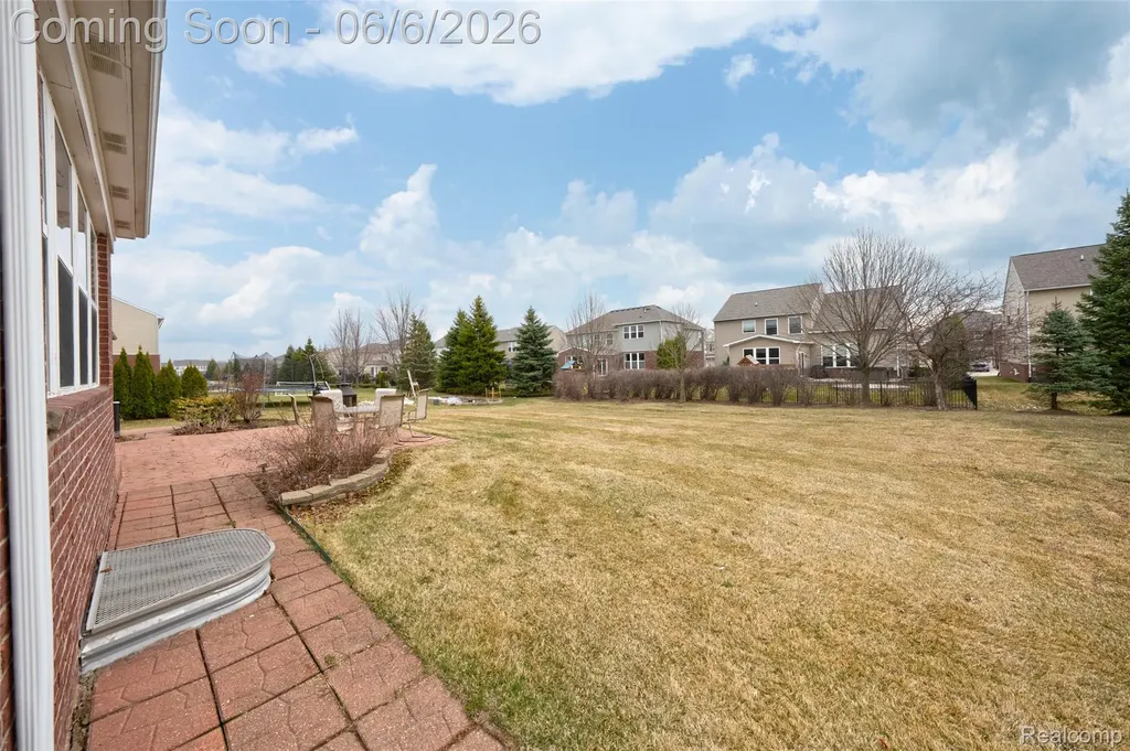 49184 Gracechurch Road Macomb Township MI 48044
