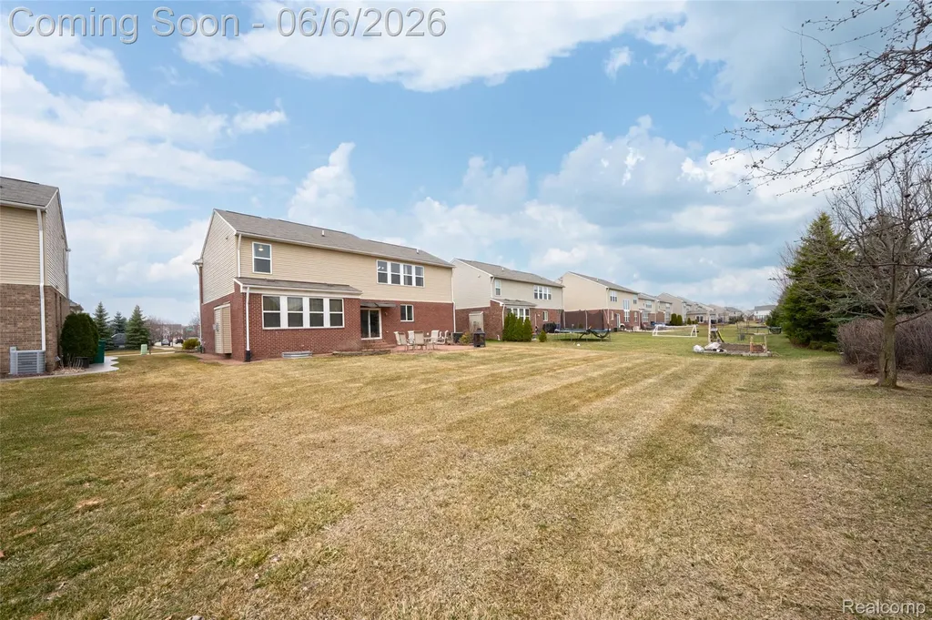 49184 Gracechurch Road Macomb Township MI 48044