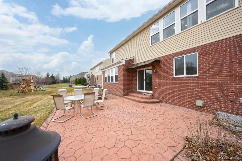 49184 Gracechurch Road Macomb Township MI 48044