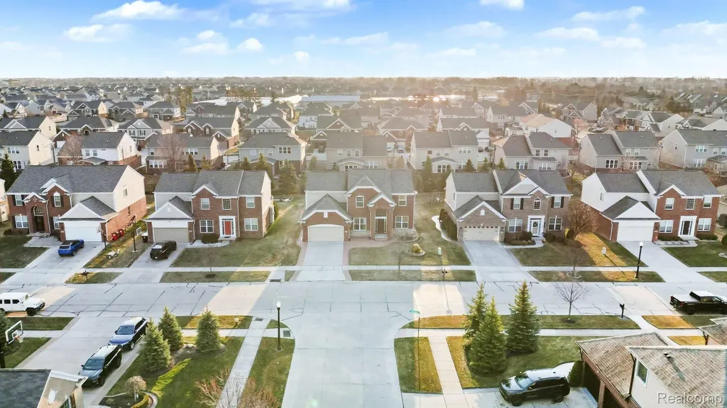49184 Gracechurch Road Macomb Township MI 48044