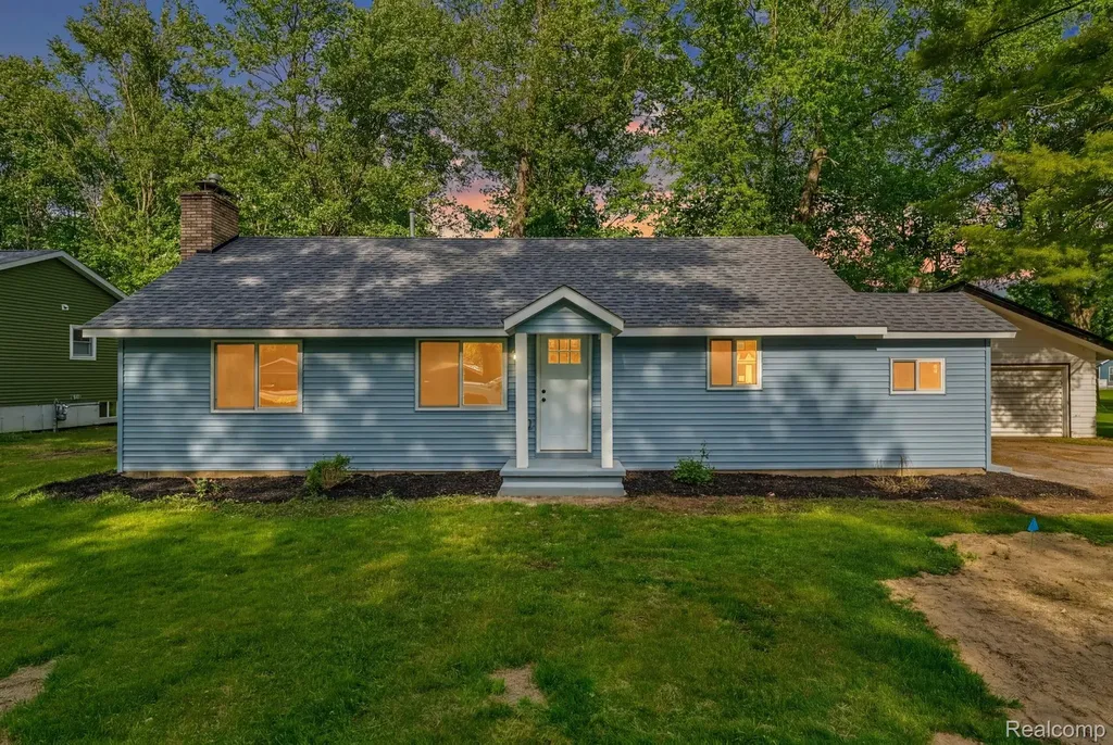 34 Pack Street Croswell City MI 48422