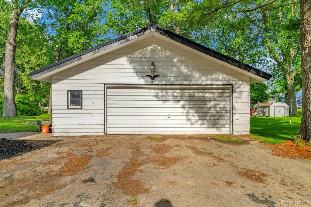 34 Pack Street Croswell City MI 48422