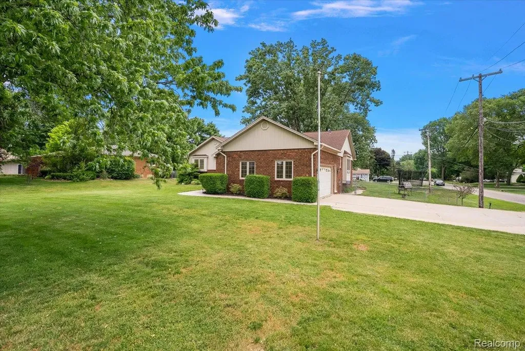 60718 Campground Road Washington Township MI 48094