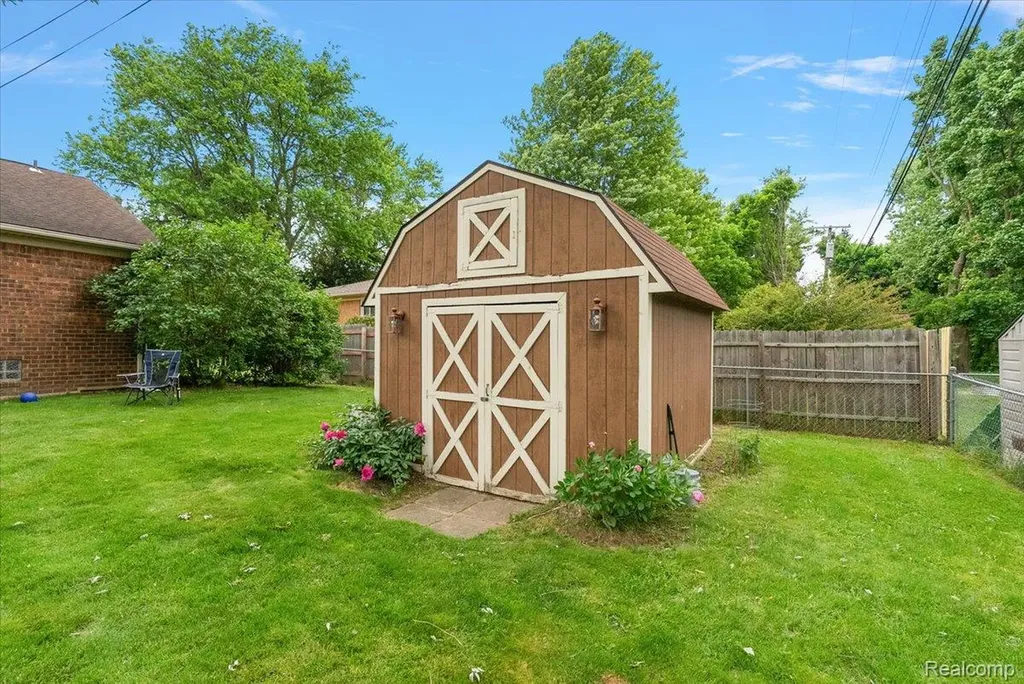 60718 Campground Road Washington Township MI 48094